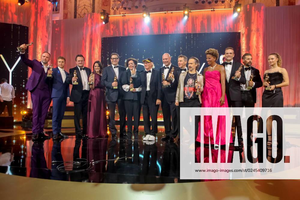 Wiener Hofburg, ROMY - Film- u. TV-Preis, Gala-Verleihung des Fernseh-Preises von ORF u. KURIER im Bild: All Stars - Gruppenbild, ROMY - Film- u. TV-Preis