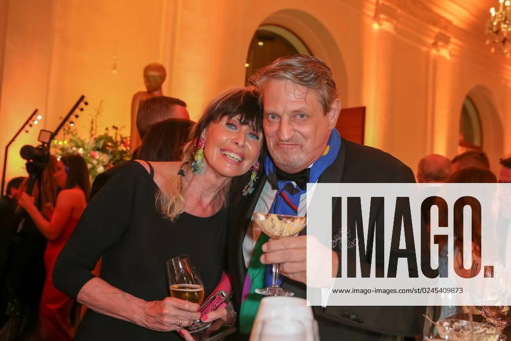 Wiener Hofburg, ROMY - Film- u. TV-Preis, Gala-Verleihung des Fernseh-Preises von ORF u. KURIER im Bild: Dieter Chmelar, Brigitte Chmelar, ROMY - Film- u. TV-Preis