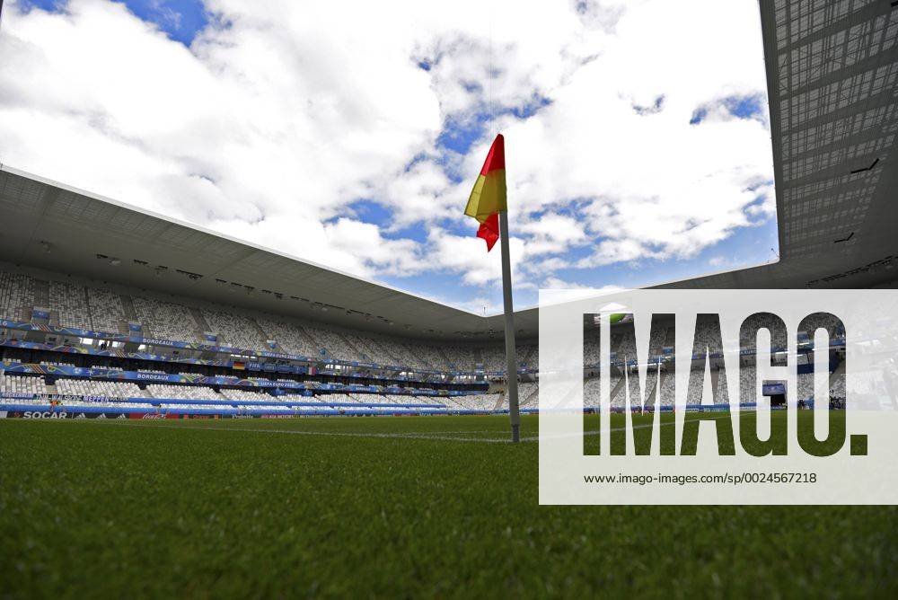 Fussball EM-2016 Frankreich, Viertelfinale, Deutschland - Italien, im Stade de Bordeaux in Bordeaux, Das Stadion in der Innenansicht.