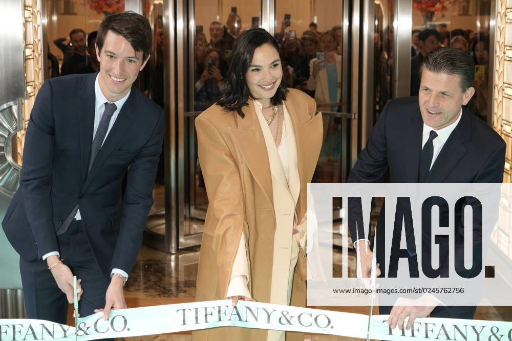 Tiffany?s landmark ribbon cutting and launch of the new Tiffany?s, hosted by tiffany?s global brand ambassador Gal Gadot in New York, USA. Featuring: Alexandre Arnault, Gal Gadot, Anthony Ledru Where: New York, New York, United States When: 26 Apr 2023 Credit: Jennifer Graylock INSTARimages