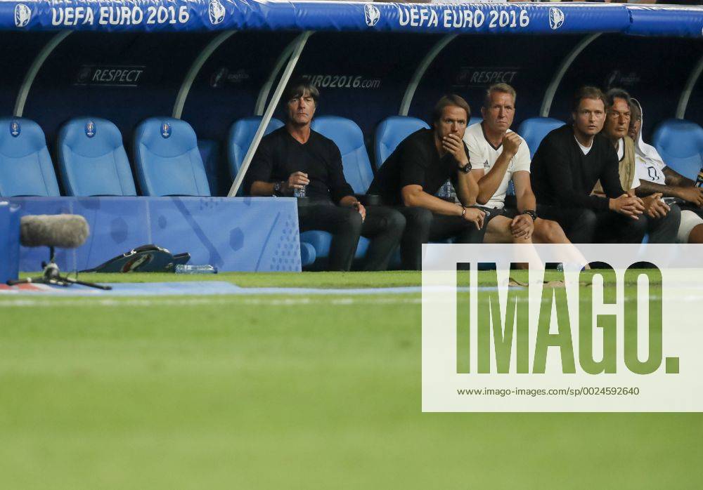 DFB Bundestrainer Joachim Jogi LOEW, LÖW,Thomas SCHNEIDER, DFB Co-Trainer, AssistenztrainerDr. Hans-Wilhelm Müller-Wohlfahrt, DFB Mannschaftsarzt, Emotionen, enttaeuscht, Enttaeuschung, Frust, frustriert, Trauer ,traurig, verzweifelt, Verzweiflung GERMANY - FRANCE 0-2 Semifinal ,Football European Championships EURO at 07 July, 2016 in Marseille, France. Fussball, Nationalteam, Halbfinale,07.07.2016, Deutschland Frankreich