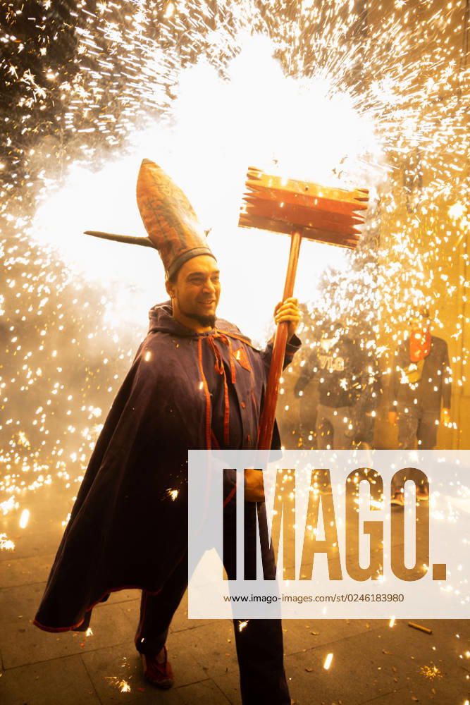 The XV Diabolic is a celebration of light and fire organized by the Ball de Diables de Vilafranca del Penedes that fills the city of Vilafranca del Penedes, located in the wine region of Penedes, with movement, tradition, and pyrotechnics. Vilafranca del Penedes Spain - ZUMAr179 20230430_zip_r179_011
