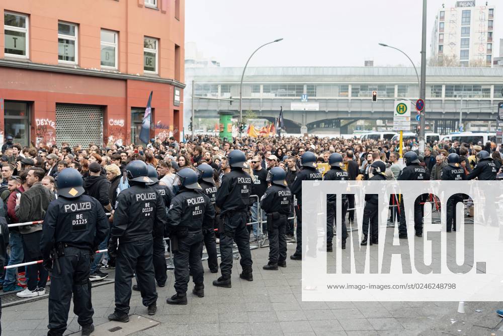 Berlin,Deutschland,Tag der Arbeit,Impressionen von der Revolutionären 1. Mai-Demo am Kottbusser Tor.