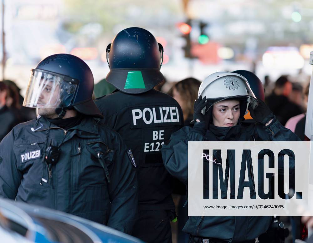 Berlin,Deutschland,Tag der Arbeit,Impressionen von der Revolutionären 1. Mai-Demo am Kottbusser Tor.