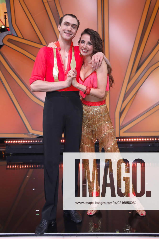 Timon Krause und Ekaterina Leonova in der zehnten Live-Show der 16. Staffel der RTL-Tanzshow Let s Dance im MMC Coloneum. Köln