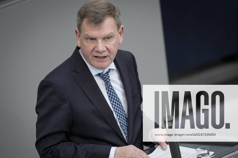 Deutscher Bundestag, 102. Plenarsitzung Dr. Johann David Wadephul (CDU) im Portrait bei seiner Rede zur Verlaengerung des Bundeswehreinsatzes in Mali im Rahmen der 102. Sitzung des Deutschen Bundestag,10.05.2023 Berlin, Berlin Berlin Deutschland