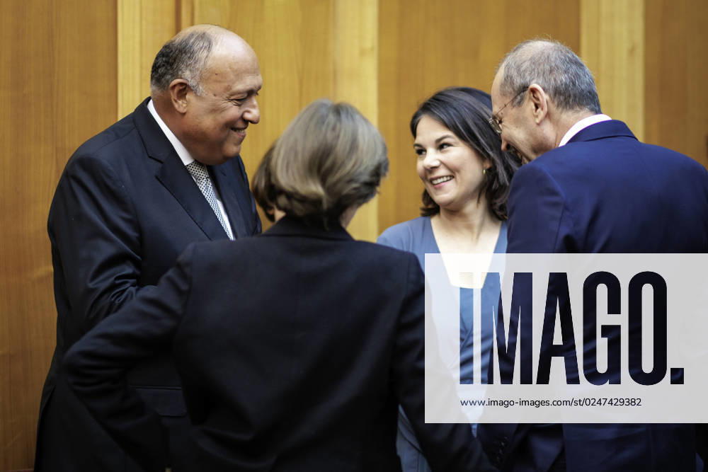 Lage im Nahostkonflikt: Annalena Baerbock, Bundesaussenministerin, laedt zu Kleeblatt-Treffen nach Berlin ein. Hier im Bild (L-R): Samih Schukri, Aussenminister von Aegypten, Catherine Colonna, Aussenministerin von Frankreich, Annalena Baerbock, Bundesaussenministerin, und Ayman Safadi , Aussenminister von Jordanien. Berlin, 11.05.2023. Berlin Deutschland