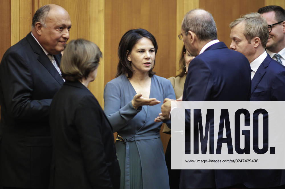 Lage im Nahostkonflikt: Annalena Baerbock, Bundesaussenministerin, laedt zu Kleeblatt-Treffen nach Berlin ein. Hier im Bild (L-R): Samih Schukri, Aussenminister von Aegypten, Catherine Colonna, Aussenministerin von Frankreich, Annalena Baerbock, Bundesaussenministerin, Ayman Safadi , Aussenminister von Jordanien, und Sven Koopmans, EU-Sonderbeauftragter fuer den Nahost-Friedensprozess. Berlin, 11.05.2023. Berlin Deutschland