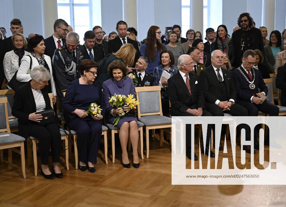 Queen Silvia and King Carl Gustaf together with Rector Toomas Asser, President Alar Karis, Sirje Karis and Mayor of Tartu Urmas Klaas at the University of Tartu The King and Queen are on an official visit to Estonia 2 4 May 2023 TARTU ESTONIA