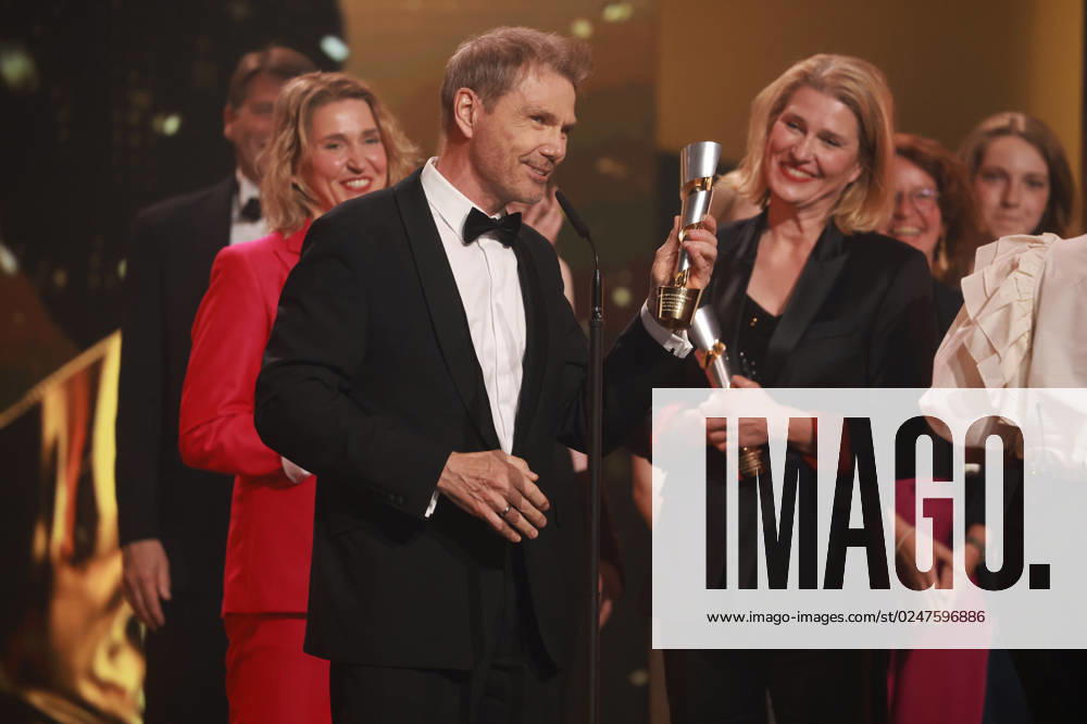 Deutscher Filmpreis 2023 BESUCHERSTÄRKSTER FILM Gewinner Die Schule der Magischen Tiere bei der Verleihung der Lola - Deutscher Filmpreis 2023 im Theater am Potsdamer Platz in Berlin 12.05.2023