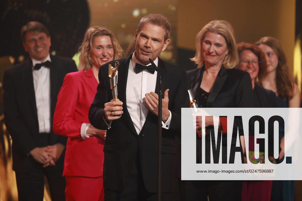 Deutscher Filmpreis 2023 BESUCHERSTÄRKSTER FILM Gewinner Die Schule der Magischen Tiere bei der Verleihung der Lola - Deutscher Filmpreis 2023 im Theater am Potsdamer Platz in Berlin 12.05.2023