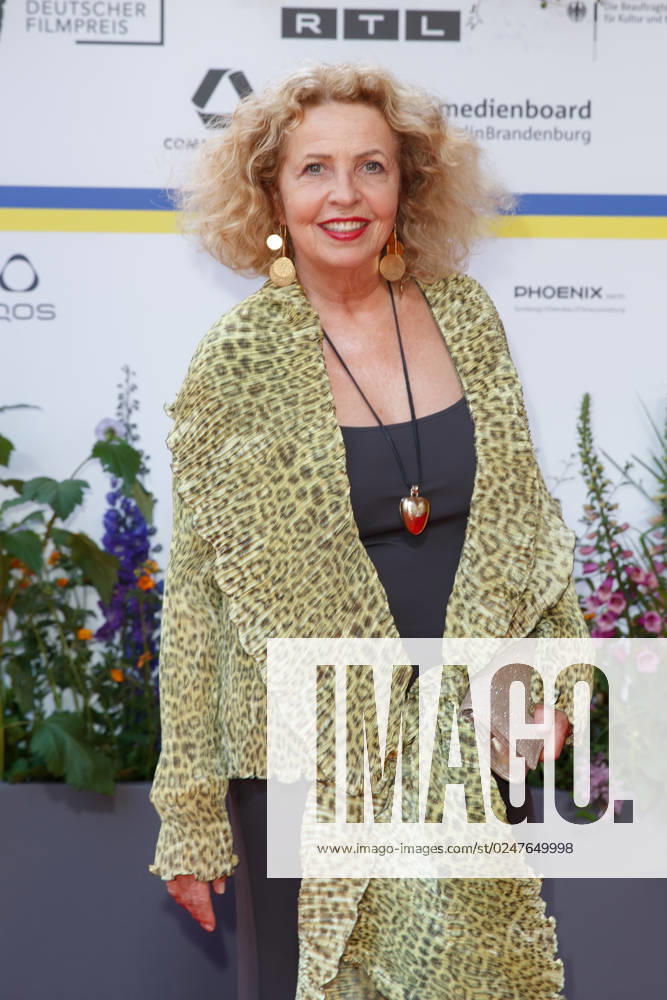 Event - Deutscher Filmpreis 2023 Michaela May beim 73. Deutschen Filmpreis im Theater am Potsdamerplatz am 12.05.2023 in Berlin.