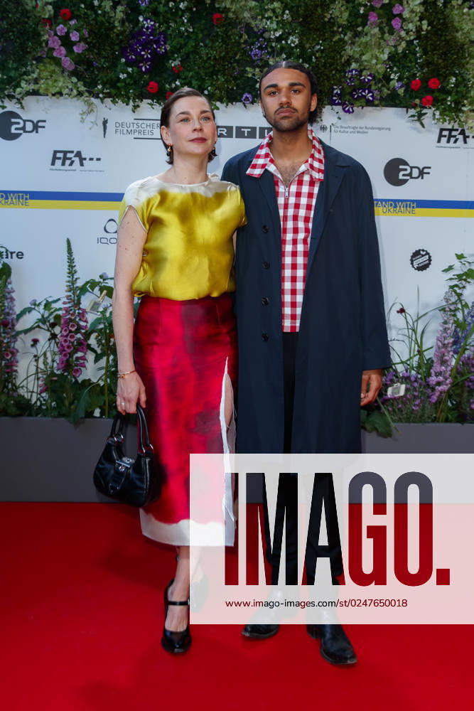Event - Deutscher Filmpreis 2023 Christiane Paul und Langston Uibel beim 73. Deutschen Filmpreis im Theater am Potsdamerplatz am 12.05.2023 in Berlin.