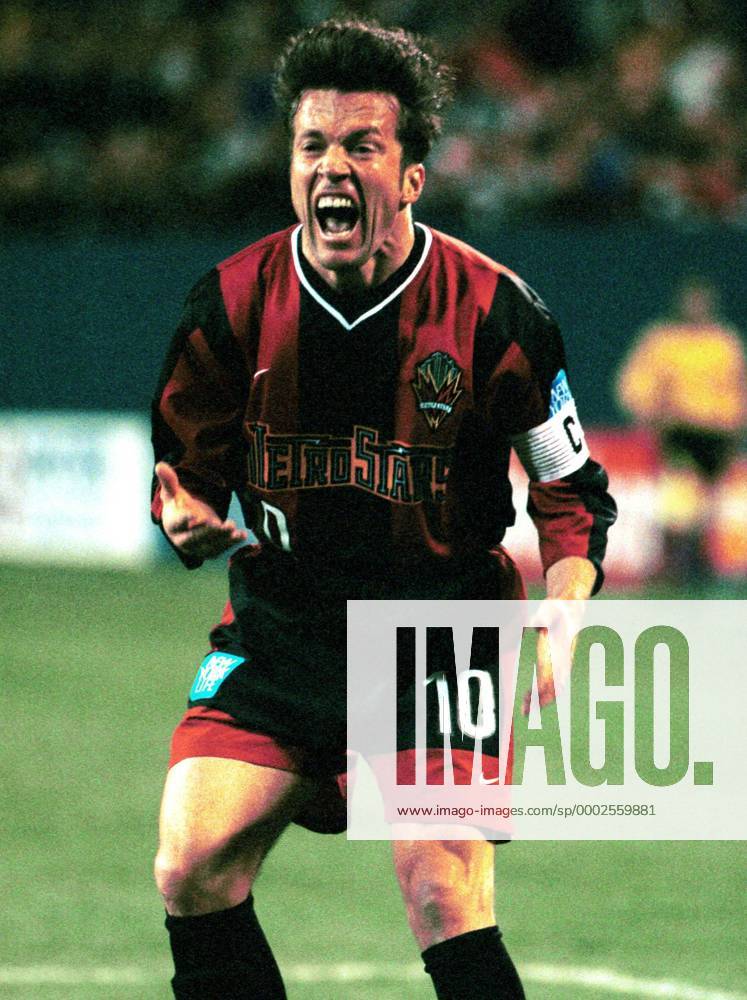 Lothar Matthäus (New York New Jersey MetroStars) wütend - (njp2000040102) Fußball Herren Major League Soccer 2000, MLS, New York New Jersey Metro Stars, NY, N Y, MetroStars Einzelbild East Rutherford Enttäuschung, Wut, Verzweiflung, Fußball Herren Major League Soccer 2000, MLS, New York New Jersey Metro Stars, NY, N Y, MetroStars Einzelbild East Rutherford Enttäuschung, Wut, Verzweiflung,