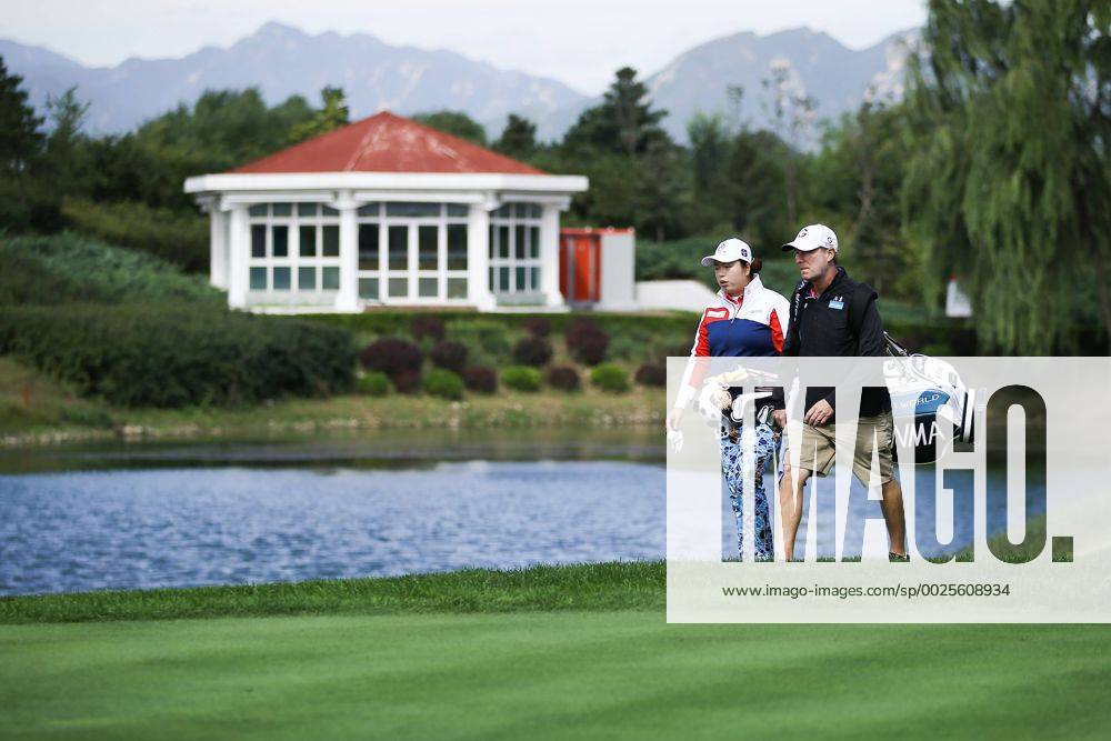 Feng Shanshan of China attends the practise session on Day two of 2016 Reignwood LPGA Golf Damen Classic at Reignwood Pine Valley on September 27, 2016 in Beijing, China. CFP492803842