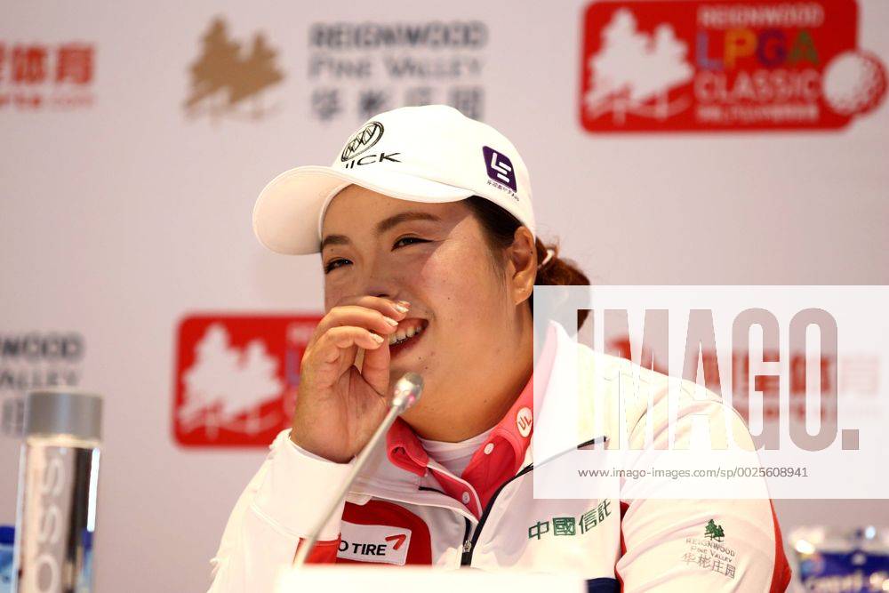 Feng Shanshan of China attends the press conference PK Pressekonferenz on Day two of 2016 Reignwood LPGA Golf Damen Classic at Reignwood Pine Valley on September 27, 2016 in Beijing, China. CFP492804708