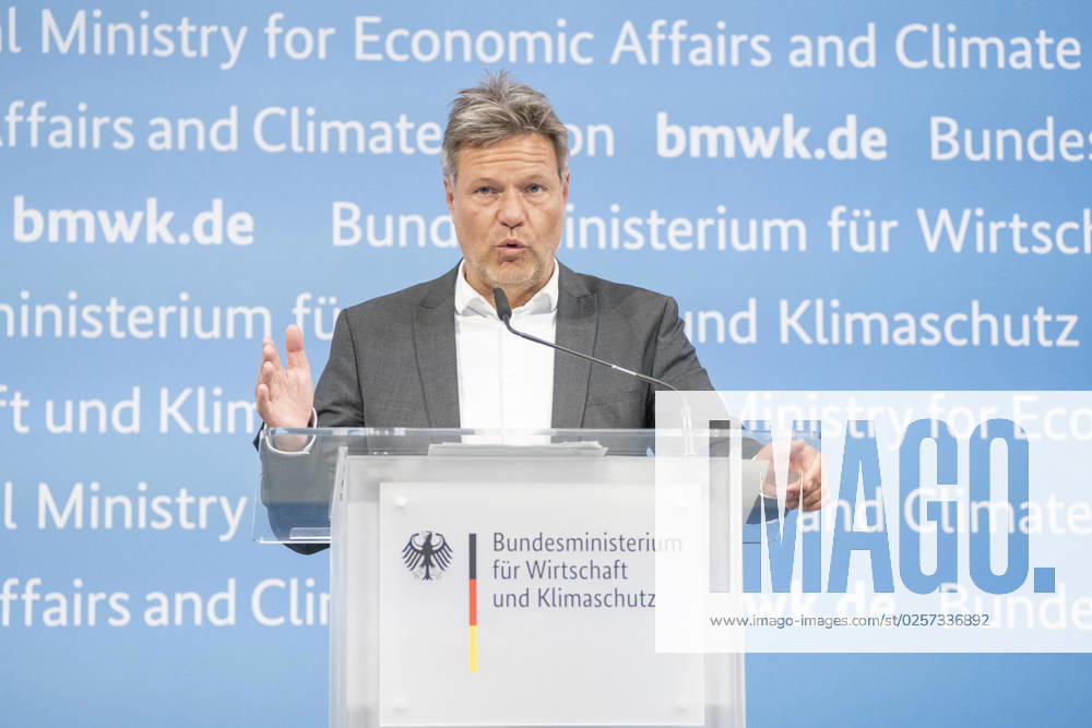 Pressestatement Energiestrompreis im Bundeswirtschaftsministerium Robert Habeck, Bundeswirtschaftsminister;Pressestatement Energiestrompreis im Bundeswirtschaftsministerium Robert Habeck, Bundeswirtschaftsminister, Berlin Berlin Deutschland BMWK