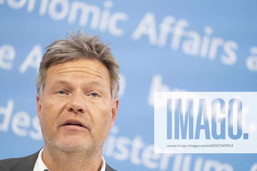 Pressestatement Energiestrompreis im Bundeswirtschaftsministerium Robert Habeck, Bundeswirtschaftsminister;Pressestatement Energiestrompreis im Bundeswirtschaftsministerium Robert Habeck, Bundeswirtschaftsminister, Berlin Berlin Deutschland BMWK