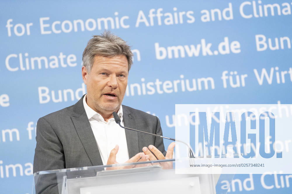Pressestatement Energiestrompreis im Bundeswirtschaftsministerium Robert Habeck, Bundeswirtschaftsminister;Pressestatement Energiestrompreis im Bundeswirtschaftsministerium Robert Habeck, Bundeswirtschaftsminister, Berlin Berlin Deutschland BMWK