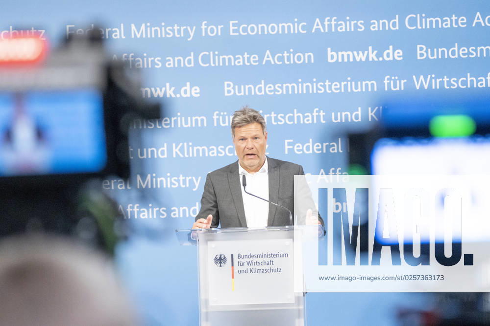 Pressestatement Energiestrompreis im Bundeswirtschaftsministerium Robert Habeck, Bundeswirtschaftsminister;Pressestatement Energiestrompreis im Bundeswirtschaftsministerium Robert Habeck, Bundeswirtschaftsminister, Berlin Berlin Deutschland BMWK