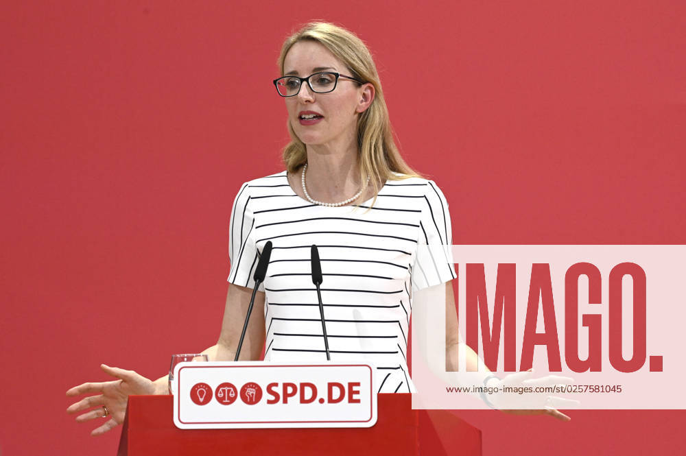 Natalie Pawlik bei der Jubiläumsveranstaltung der SPD Fortschritt braucht Gerechtigkeit - Seit 160 Jahren Ideen für morgen im Willy-Brandt-Haus. Berlin