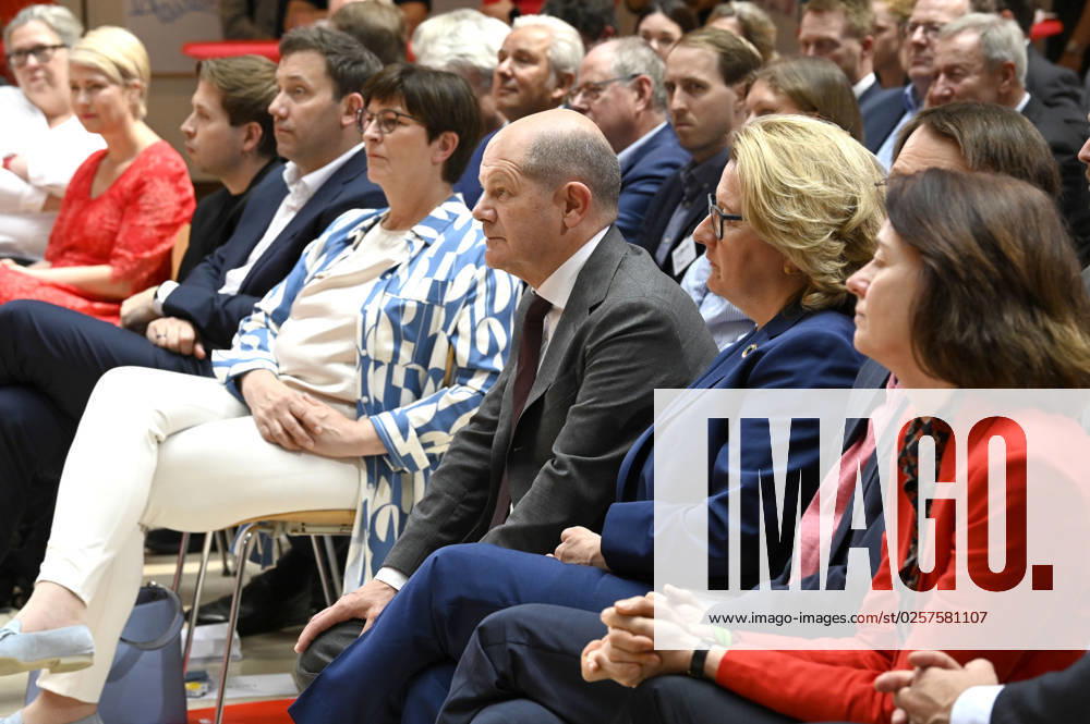 Kevin Kühnert, Lars Klingbeuil, Saskia Esken, Olaf Scholz und Svenja Schulze bei der Jubiläumsveranstaltung der SPD Fortschritt braucht Gerechtigkeit - Seit 160 Jahren Ideen für morgen im Willy-Brandt-Haus. Berlin