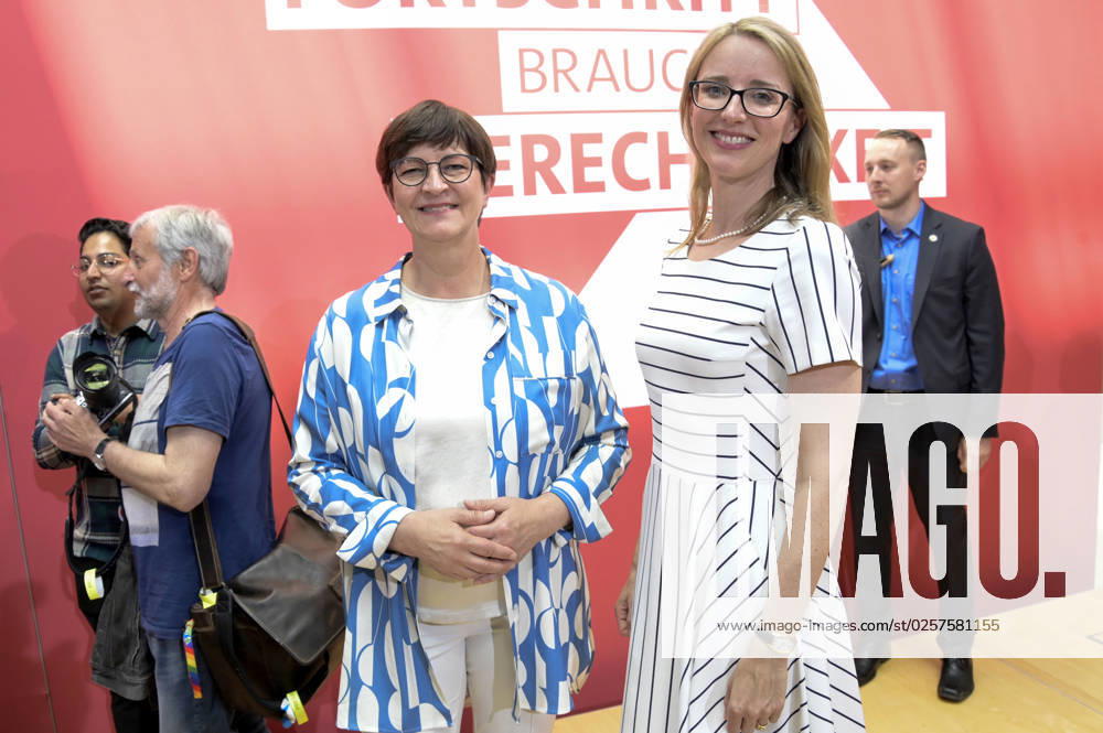 Saskia Esken und Natalie Pawlik bei der Jubiläumsveranstaltung der SPD Fortschritt braucht Gerechtigkeit - Seit 160 Jahren Ideen für morgen im Willy-Brandt-Haus. Berlin