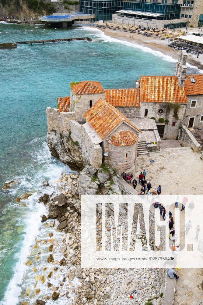 Altstadt mit Stadtstrand, Budva, Adriaküste, Montenegro, Europa