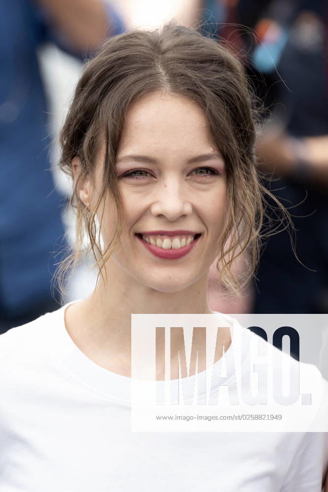 Cannes - Un Certain Regard Photocall Paula Beer attends the photocall for the Un Certain Regard jury at the 76th annual Cannes film festival at Palais des Festivals on May 17, 2023 in Cannes, France. Photo by David Niviere ABACAPRESS.COM CANNES France