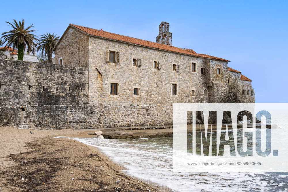 Altstadt mit Stadtstrand, Budva, Adriaküste, Montenegro mcpins