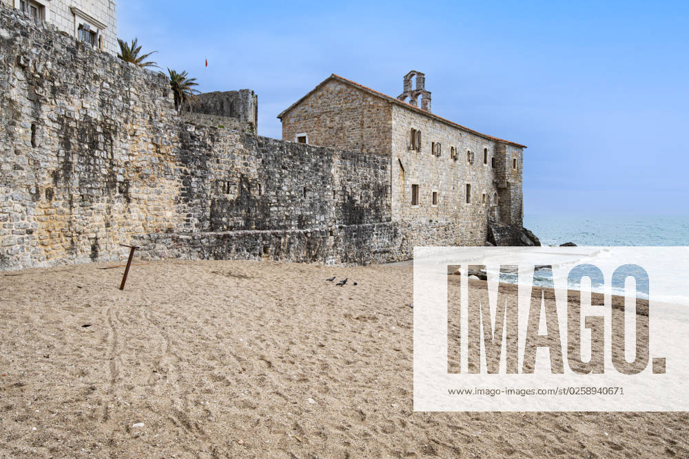 Altstadt mit Stadtstrand, Budva, Adriaküste, Montenegro mcpins