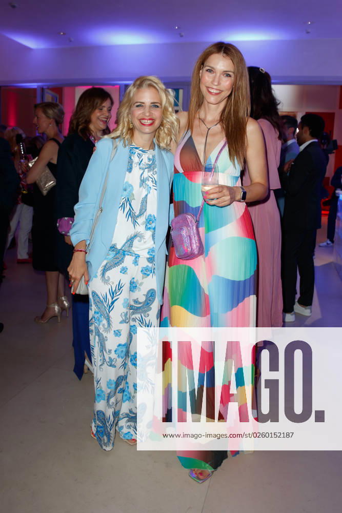 Party - Bertelsmann Susan Sideropoulos und Annett Moeller bei der Bertelsmann Party 2023 in der Bertelsmann Hauptstadtrepräsentanz am 15.06.2023 in Berlin.