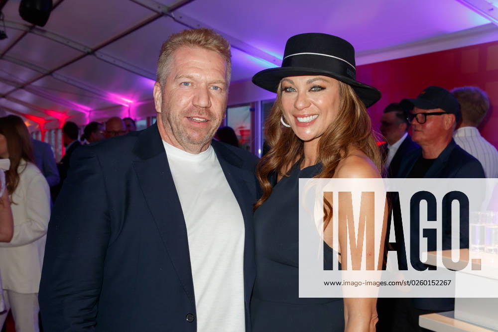 Party - Bertelsmann Lilly Becker mit Freund Thorsten Weck bei der Bertelsmann Party 2023 in der Bertelsmann Hauptstadtrepräsentanz am 15.06.2023 in Berlin.