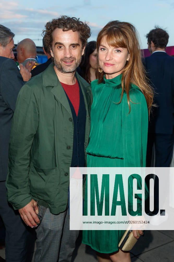 Party - Bertelsmann Oliver Wnuk und Ina Paule Klink bei der Bertelsmann Party 2023 in der Bertelsmann Hauptstadtrepräsentanz am 15.06.2023 in Berlin.