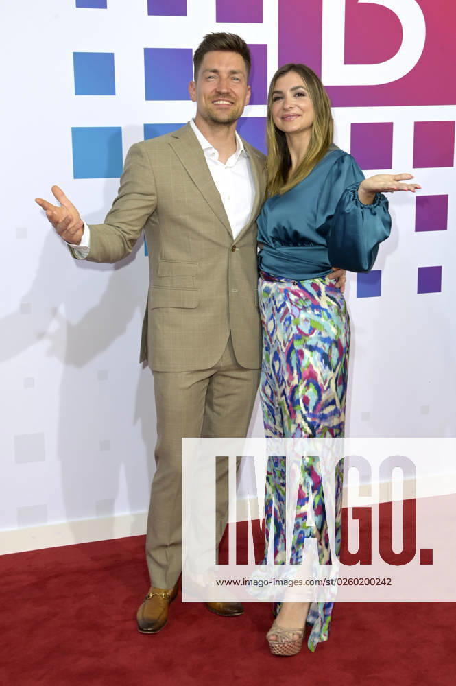 Philipp Boy mit Ehefrau Vivien Patzig bei der Bertelsmann Party 2023 in der Bertelsmann Repräsentanz Unter den Linden. Berlin