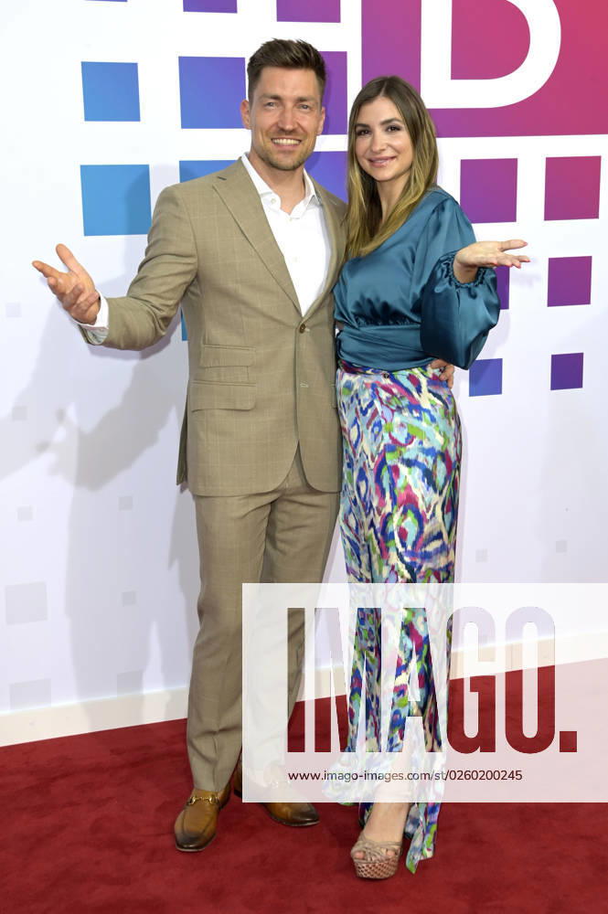 Philipp Boy mit Ehefrau Vivien Patzig bei der Bertelsmann Party 2023 in der Bertelsmann Repräsentanz Unter den Linden. Berlin
