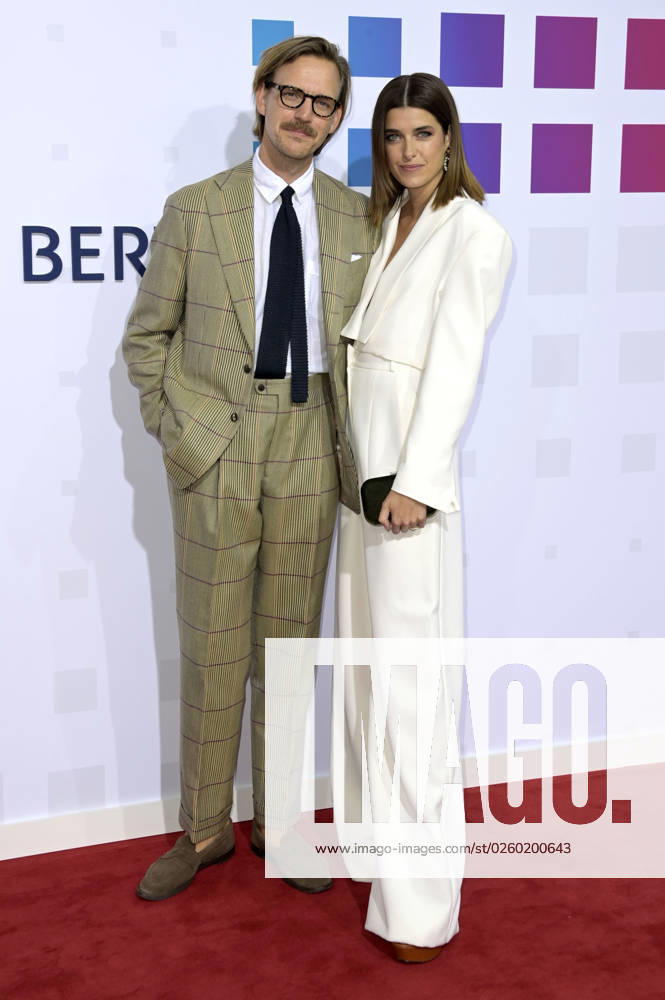 Marie Nasemann mit Ehemann Sebastian Tigges bei der Bertelsmann Party 2023 in der Bertelsmann Repräsentanz Unter den Linden. Berlin