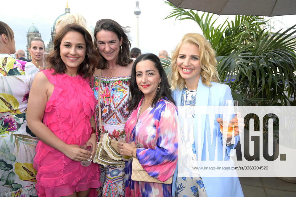 Nina Moghaddam, Nadine Sosniok, Elmira Rafizadeh und Susan Sideropoulos bei der Bertelsmann Party 2023 in der Bertelsmann Repräsentanz Unter den Linden. Berlin