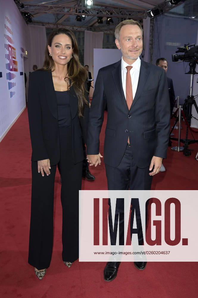 Christian Lindner mit Ehefrau Franca Lehfeldt bei der Bertelsmann Party 2023 in der Bertelsmann Repräsentanz Unter den Linden. Berlin