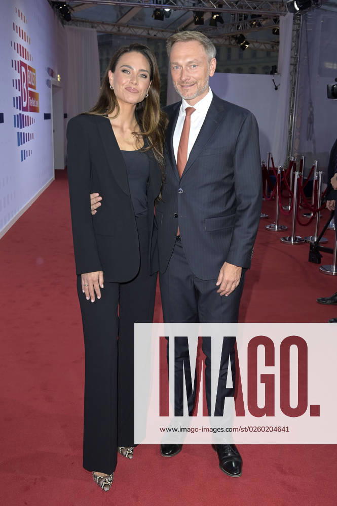 Christian Lindner mit Ehefrau Franca Lehfeldt bei der Bertelsmann Party 2023 in der Bertelsmann Repräsentanz Unter den Linden. Berlin