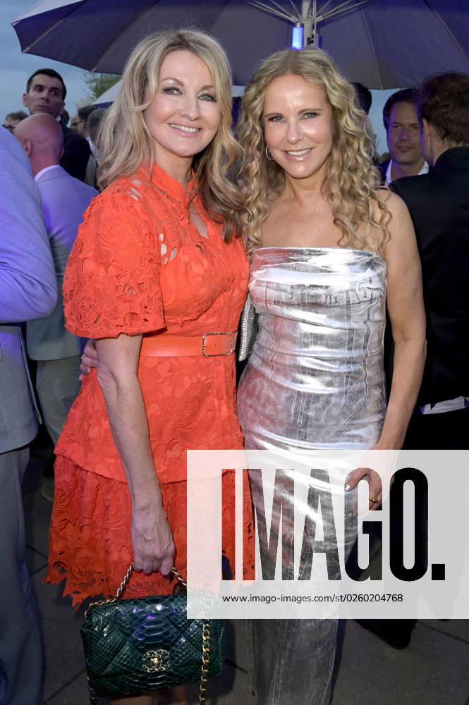 Frauke Ludowig und Katja Burkard bei der Bertelsmann Party 2023 in der Bertelsmann Repräsentanz Unter den Linden. Berlin