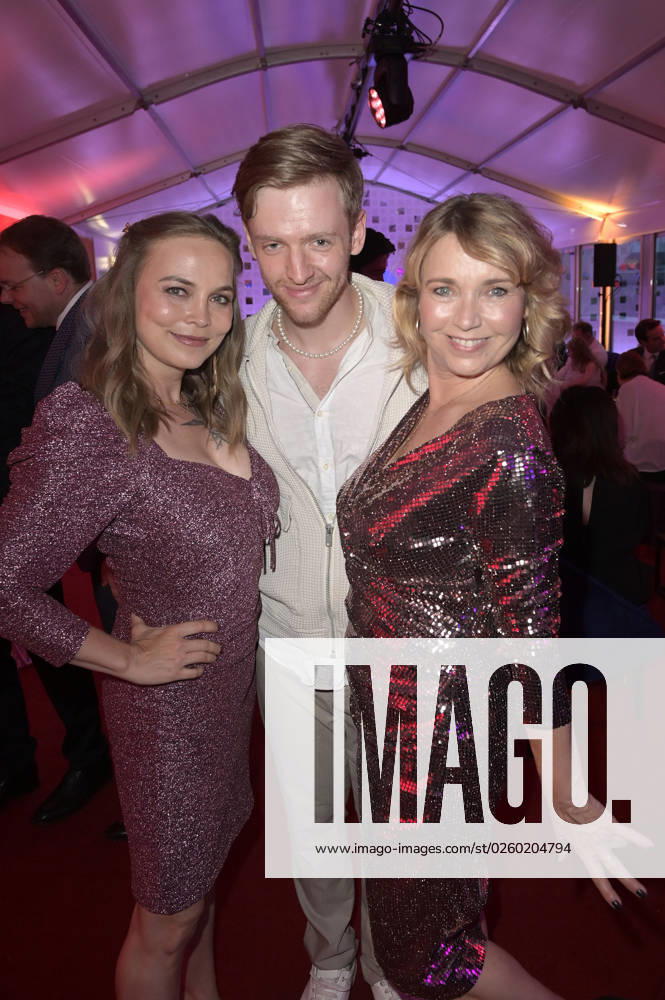 Regina Halmich, Timur Bartels und Tina Ruland bei der Bertelsmann Party 2023 in der Bertelsmann Repräsentanz Unter den Linden. Berlin