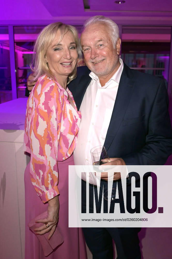 Wolfgang Kubicki mit Ehefrau Annette Marberth-Kubicki bei der Bertelsmann Party 2023 in der Bertelsmann Repräsentanz Unter den Linden. Berlin