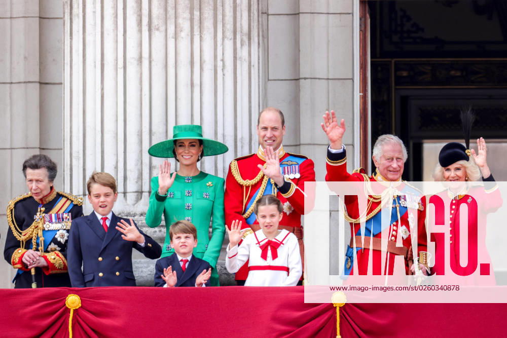 Bilder des Jahres 2023, Entertainment June 06 Entertainment Themen der Woche KW24 17 06 2023. London, United Kingdom. Trooping the Colour. King Charles III attends Trooping the Colour also known as The King s Birthday Parade, accompanied by Prince William, The Prince of Wales and Princess Anne joined by members of the royal family as the Colour is Trooped by 1st. Battalion Welsh Guards. It s the first time a reigning monarch has ridden at Trooping the Colour since Queen Elizabeth s horse Burmese carried her during the 1986 ceremony.