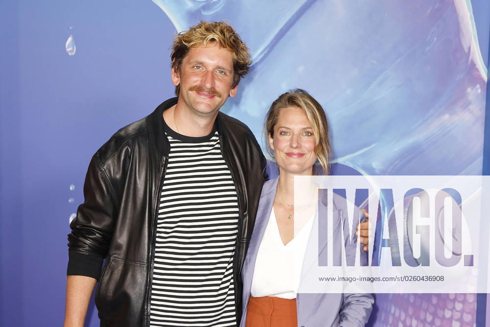 Sebastian Schwarz und Marie Burchard bei der Elemental (Disney) Kino Premiere am 18.06.2023 in Berlin Disneys Elemental Filmpremiere in Berlin