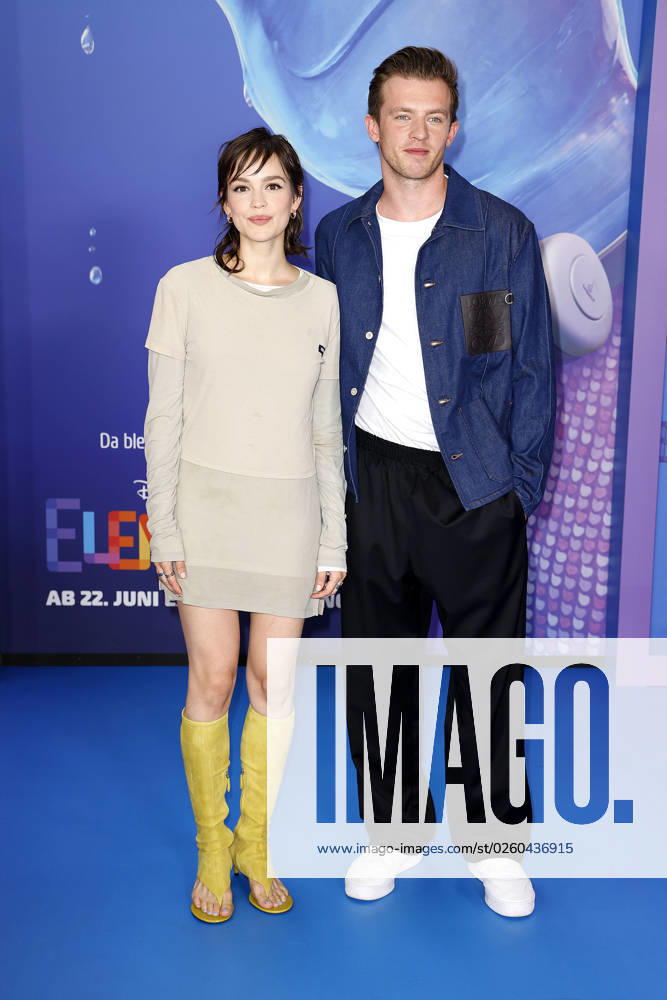 Emilia Schuele und Jannis Niewoehner bei der Elemental (Disney) Kino Premiere am 18.06.2023 in Berlin Disneys Elemental Filmpremiere in Berlin