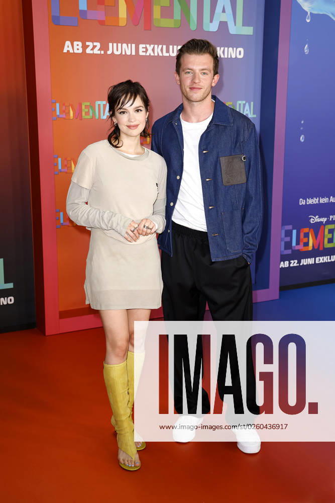 Emilia Schuele und Jannis Niewoehner bei der Elemental (Disney) Kino Premiere am 18.06.2023 in Berlin Disneys Elemental Filmpremiere in Berlin