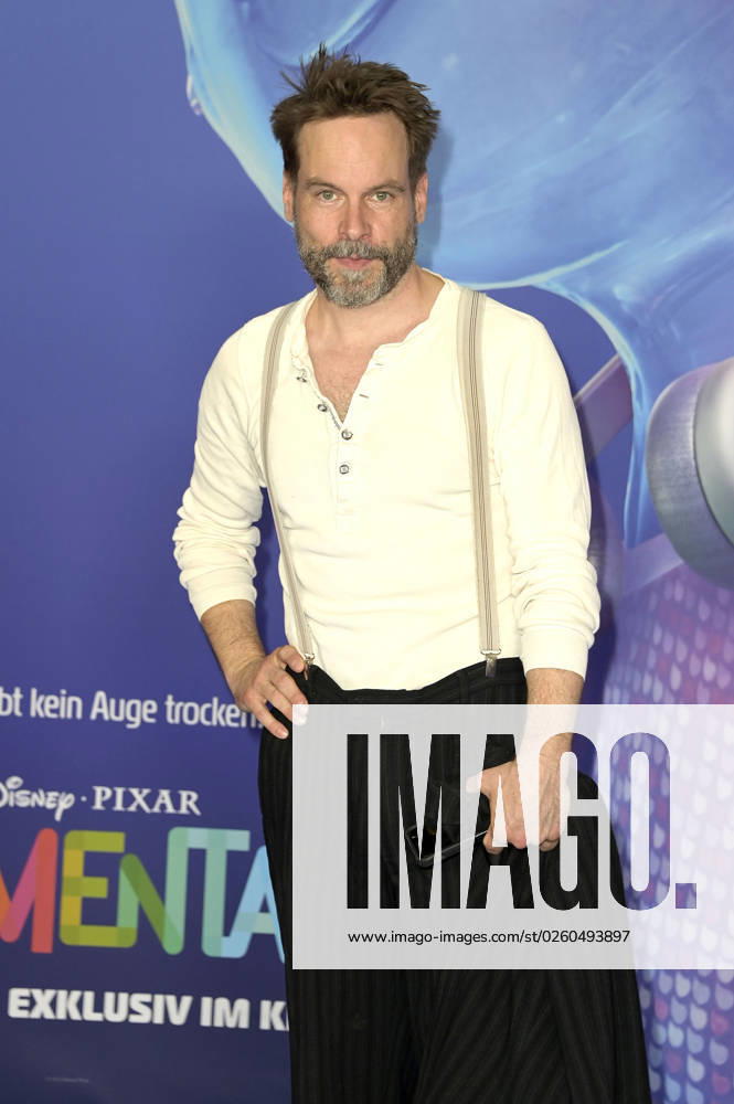 Wanja Mues bei der Premiere des Kinofilms Elemental im Kino in der KulturBrauerei. Berlin