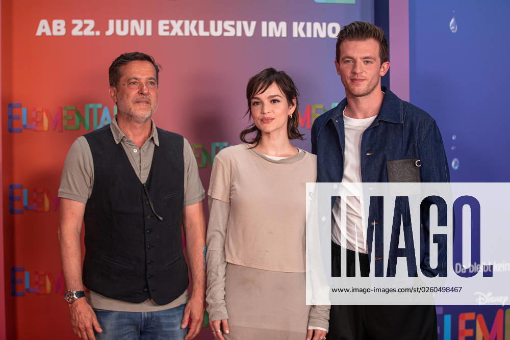 Kino Premiere - Elemental Roger Crotti, Emilia Schuele und Jannis Niewoehner bei der Deutschlandpremiere von Elemental im Kino in der Kulturbrauerei am 18.06.2023 in Berlin.