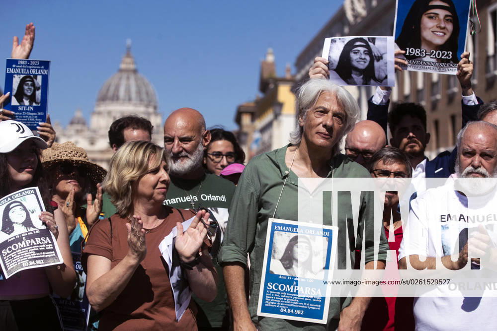 Pietro Orlandi (R-2), Emanuela s brother, attends the sit-in for the 40th anniversary of the disappearance of Emanuela Orlandi in Conciliazione street near San Pietro square, Vatican City, 25 June 2023. Emanuela Orlandi, a 15-year-old Vatican citizen, disappeared on 22 June 1983, while the girl was returning home after music lessons. ANSA ANGELO CARCONI ROMA ITALIA - ZUMAa110 20230625_zaf_a110_003
